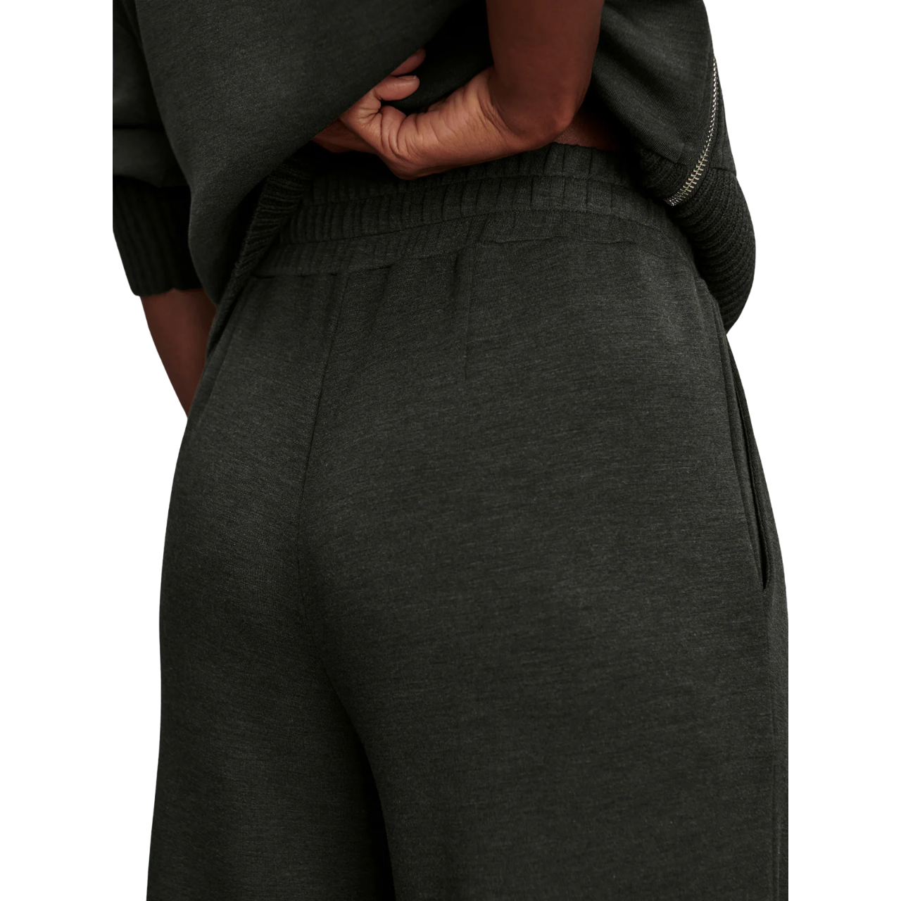 The Extra Wide Leg Pant 29.5 Olive