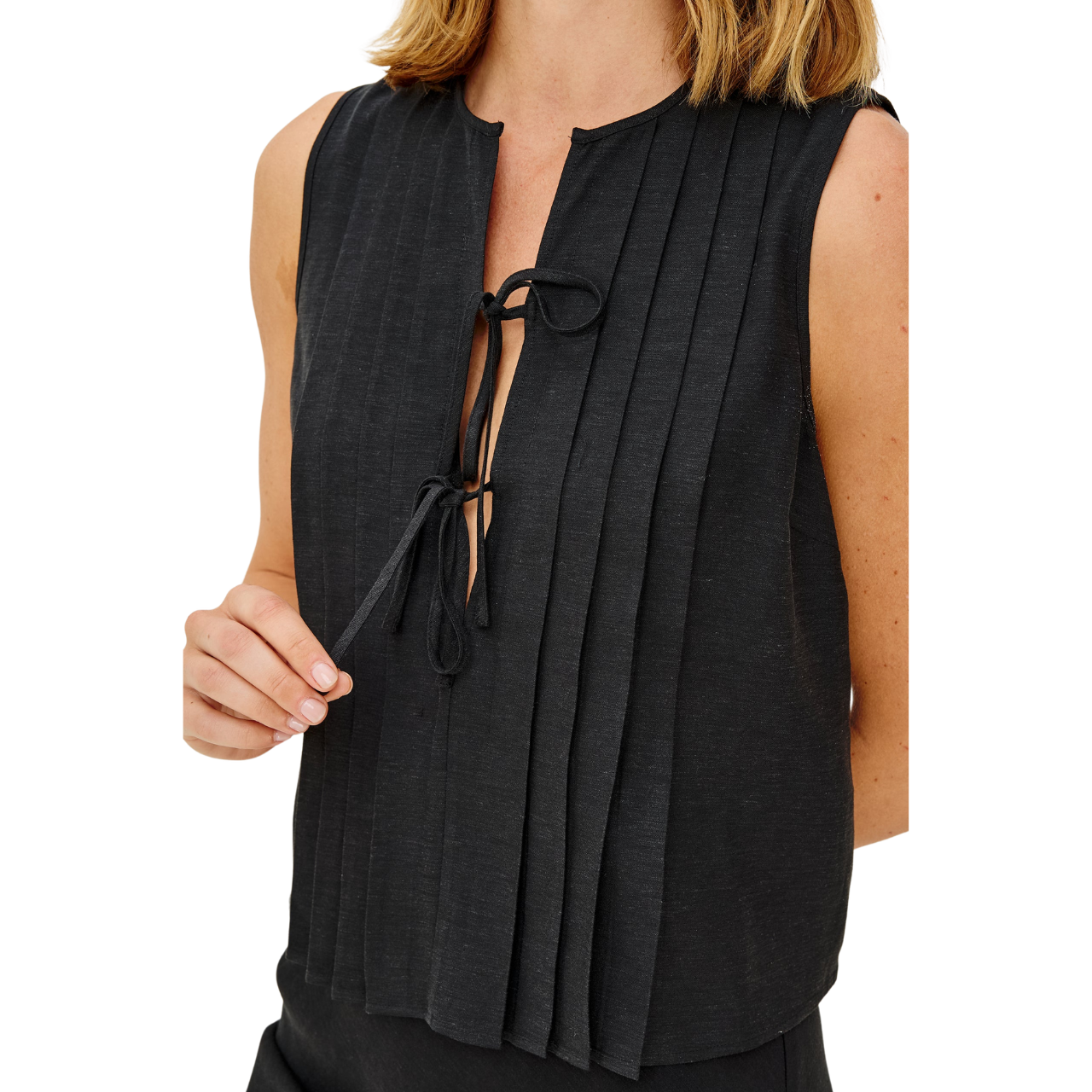 Aja Top Black Linen