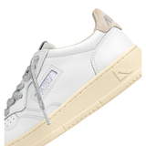 Medalist White Silver