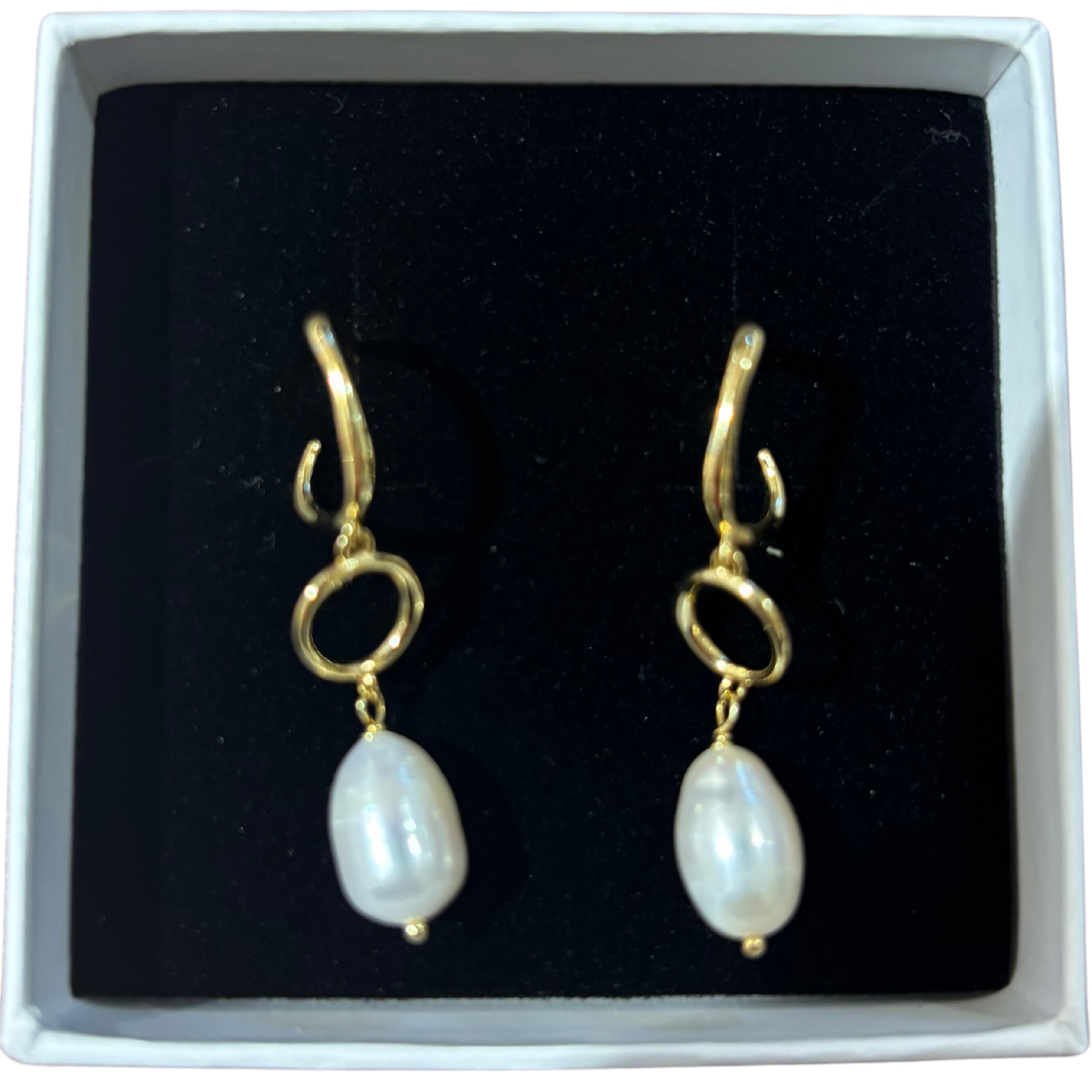 Chunky Long Pearl Drop