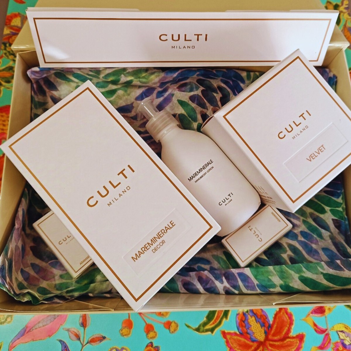 'Luxury Home Lover' Gift Box